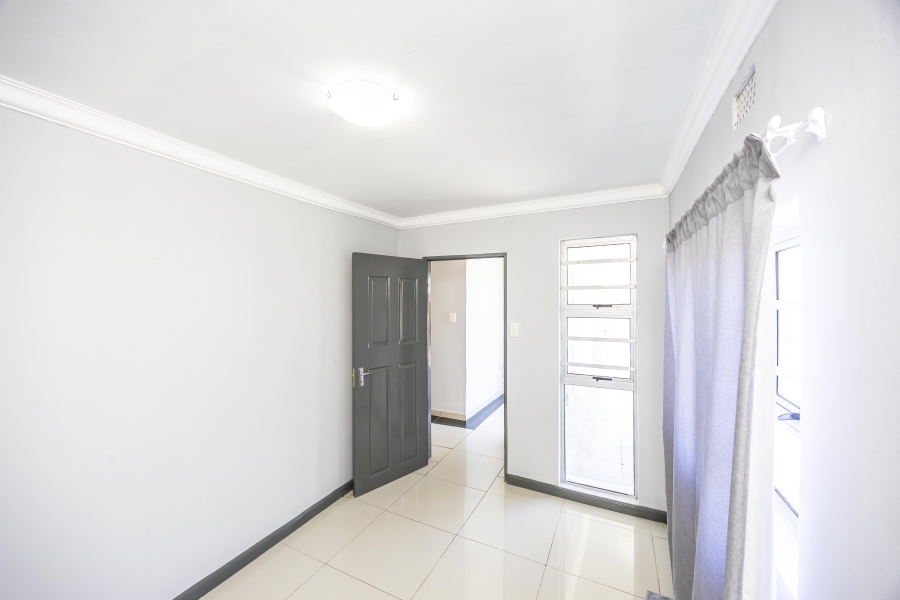 5 Bedroom Property for Sale in Sunnyridge Eastern Cape